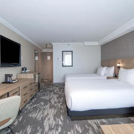 Sandman Signature Toronto Airport Hotel Exterior photo